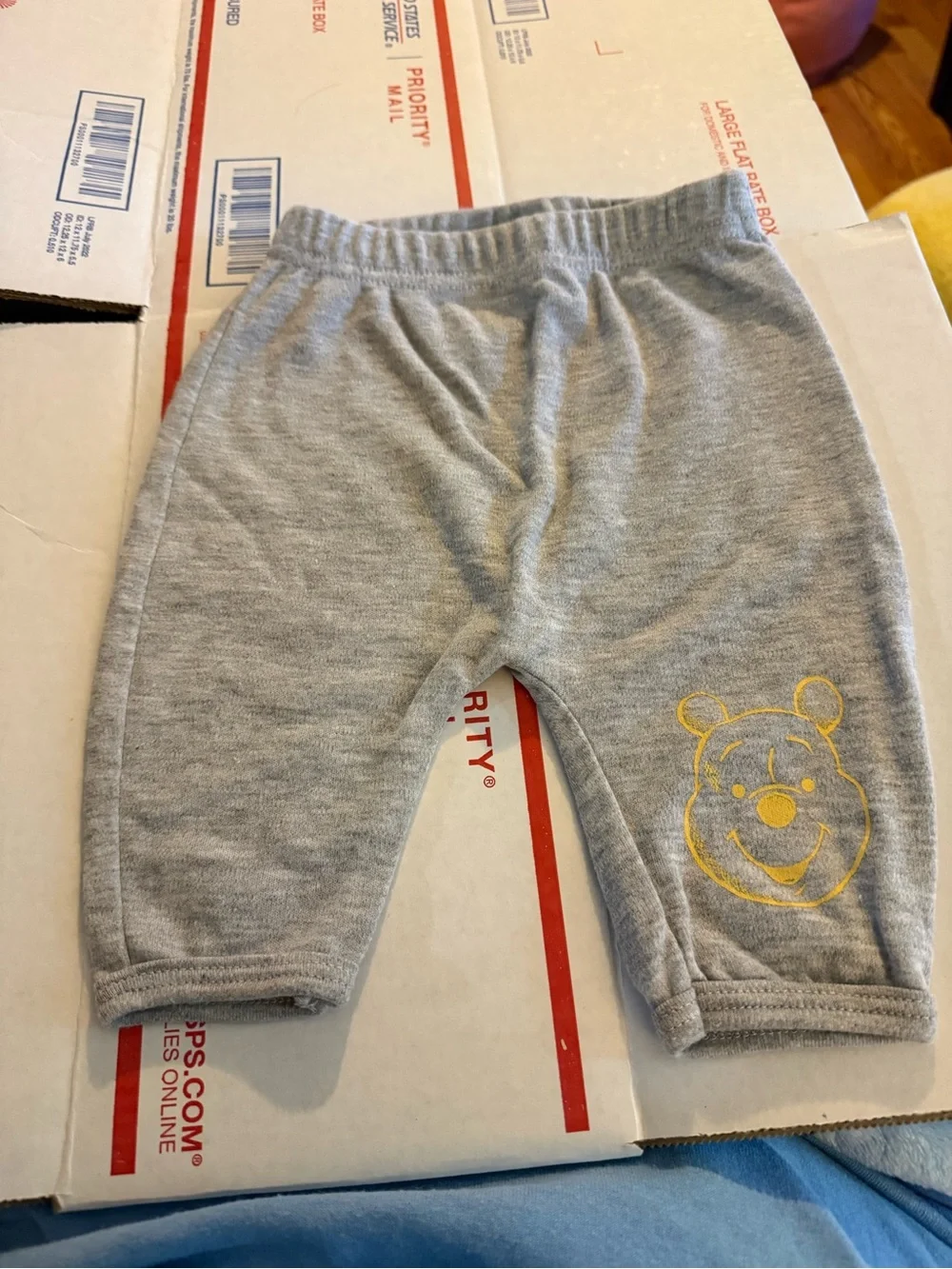 Disney Baby Winnie the Pooh Baby Boys Size 3 months Bodysuit and Pants Set